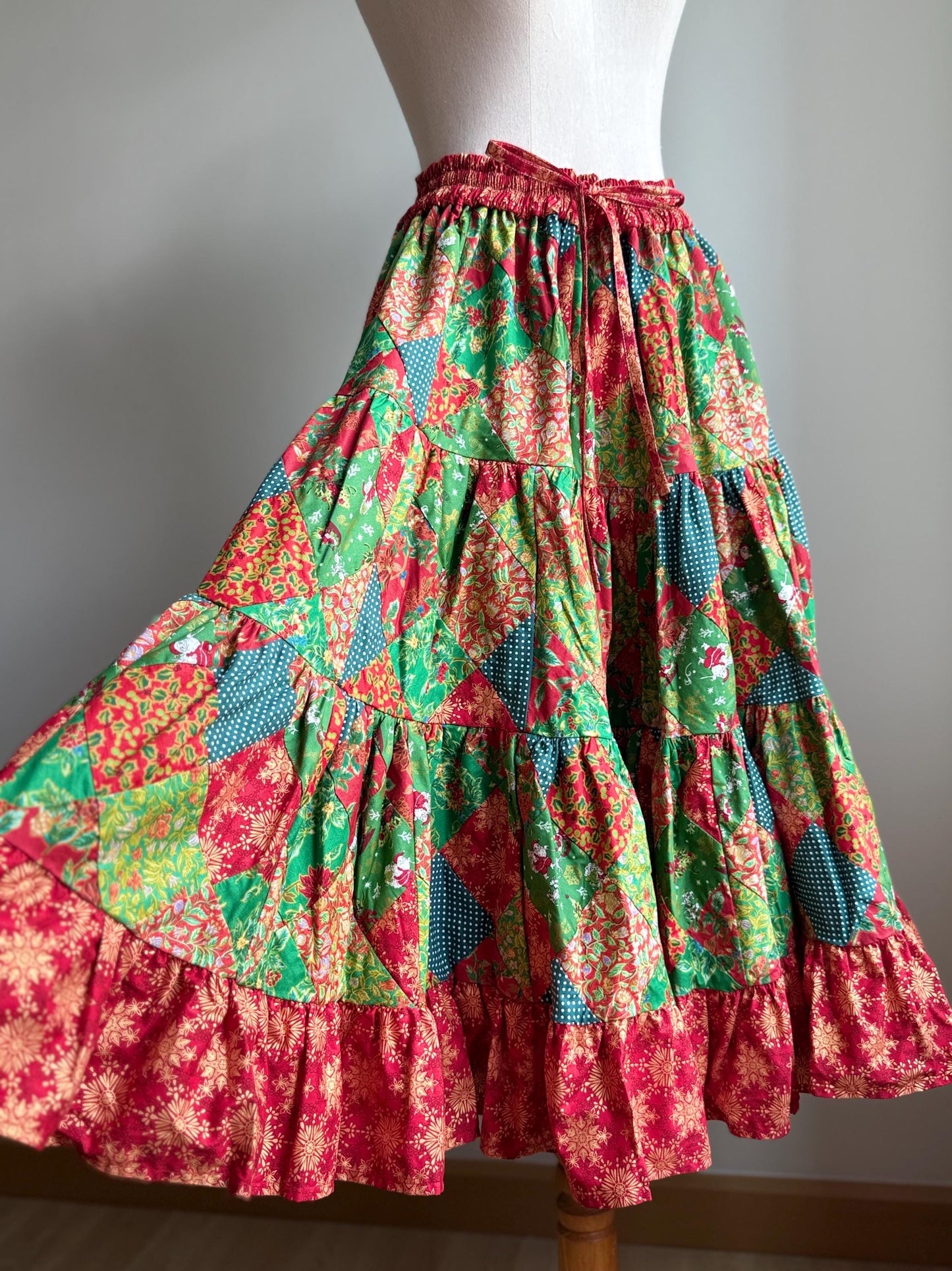 Handmade Christmas Patchwork Midi Skirt – Festive Cotton Skirt