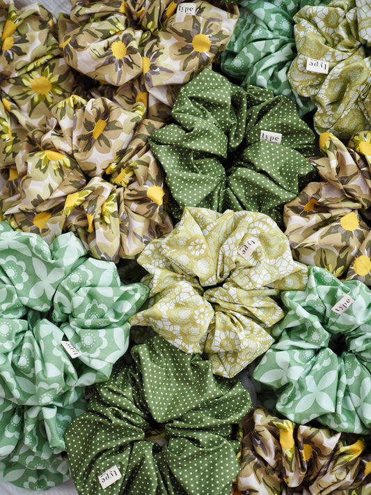 Clover Green Oversized Scrunchie – Handmade Cotton Hair Scrunchie