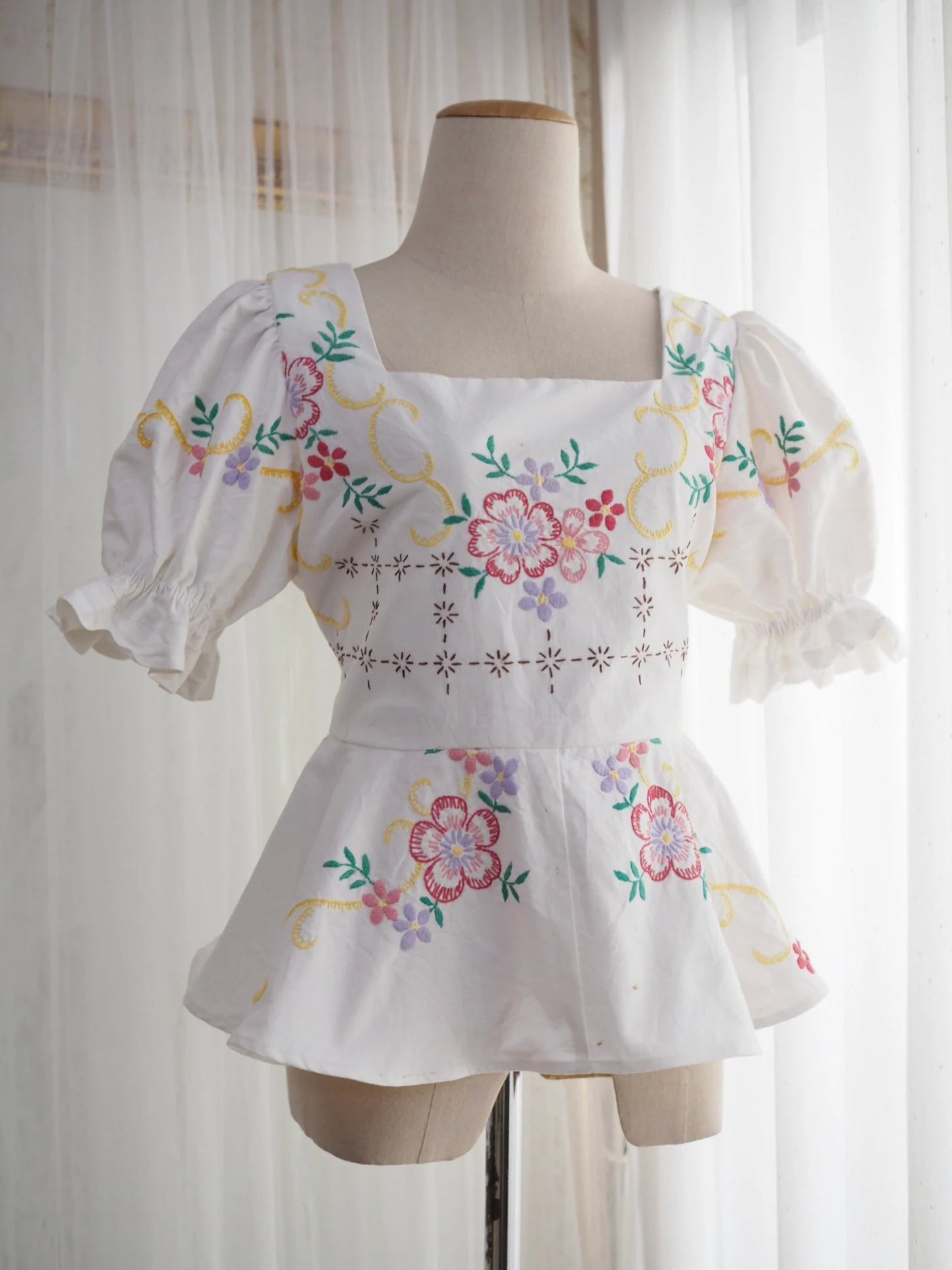 Women blouse Sweet Hand Embroidery Upcycle from second hand tablecloth