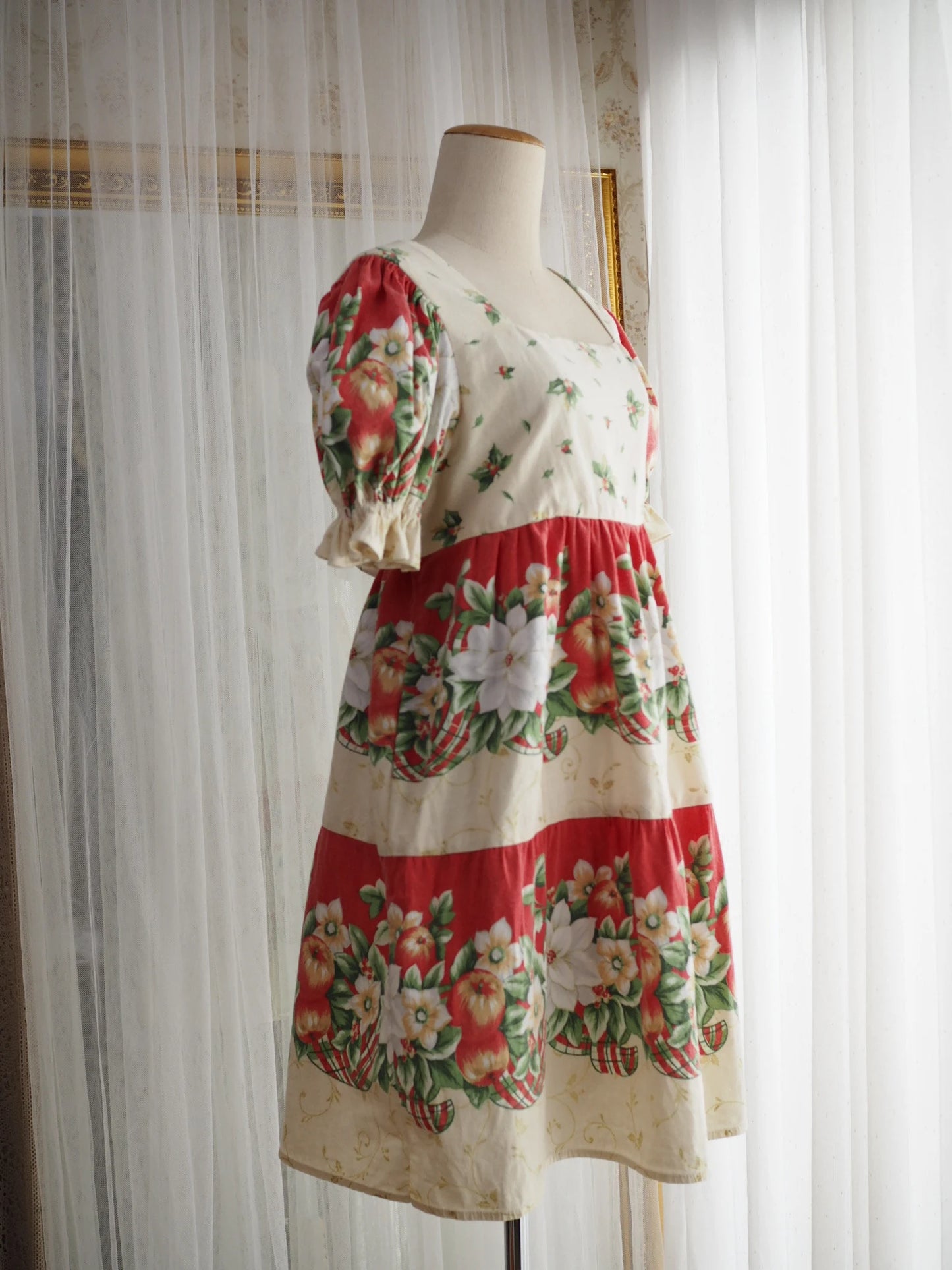 Tablecloth Dress /Upcycled fashion /Vintage Fabric
